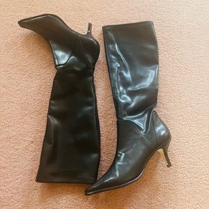 Donald J Pliner knee high boots 8 kitten heel